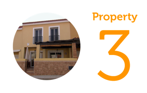 Property 3 Three-bed townhouse in Los Nietos